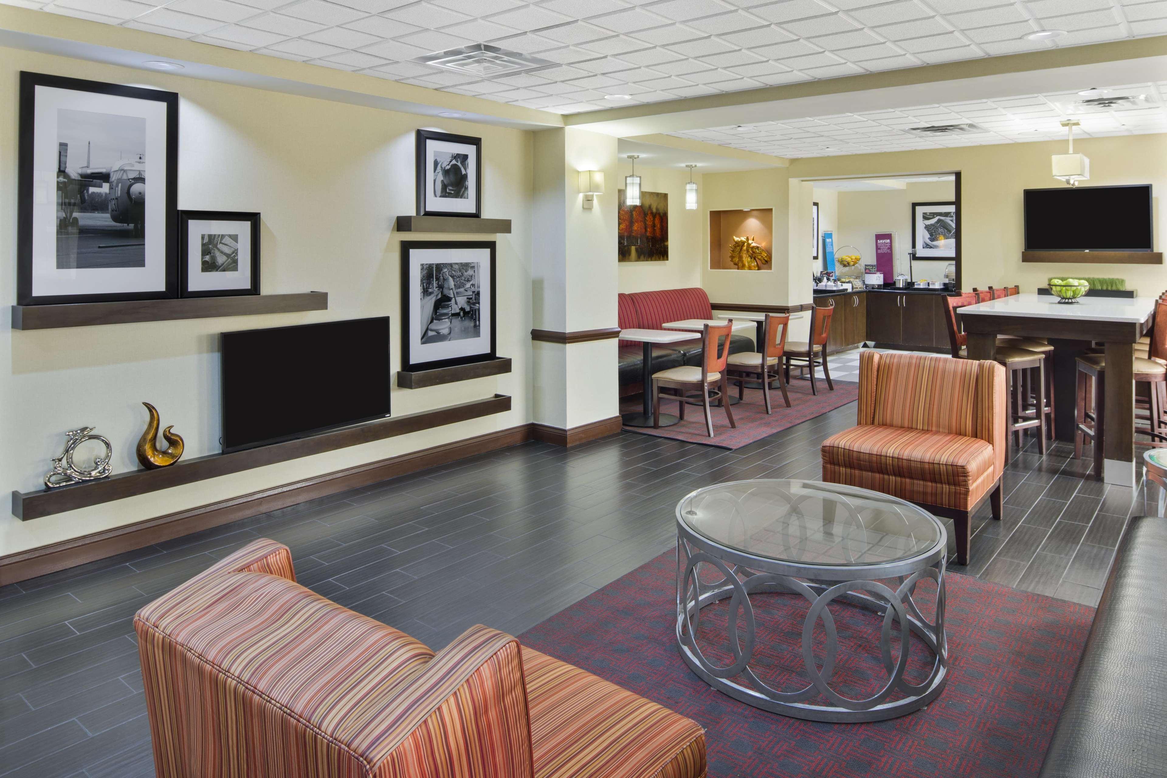 Hampton Inn Hinesville Exteriör bild