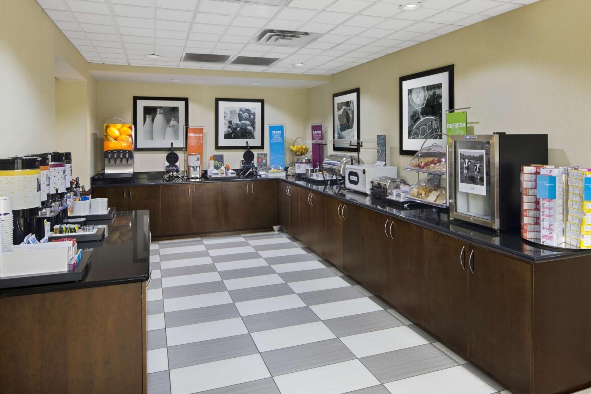 Hampton Inn Hinesville Exteriör bild
