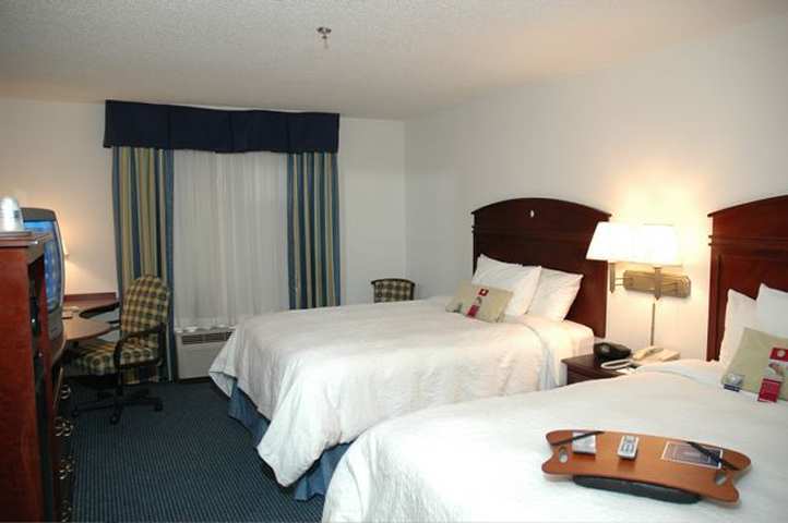 Hampton Inn Hinesville Exteriör bild