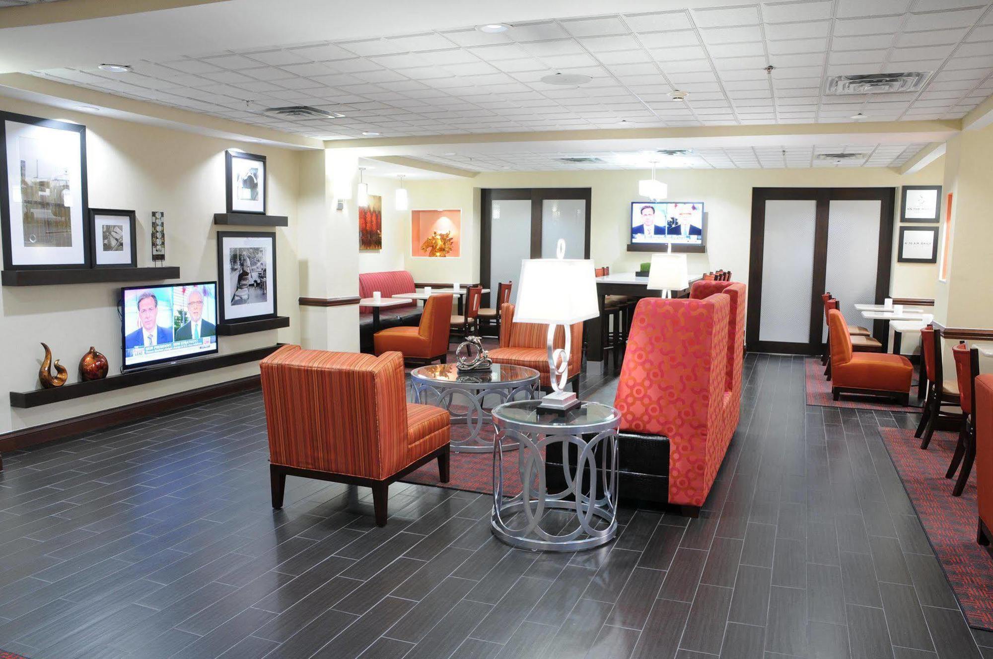 Hampton Inn Hinesville Exteriör bild