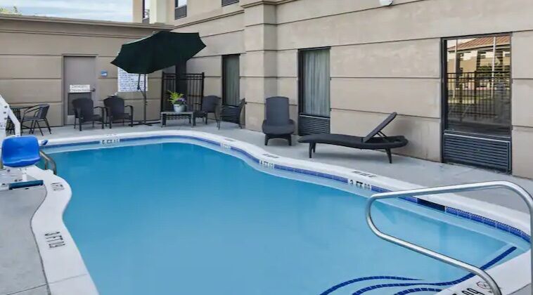 Hampton Inn Hinesville Exteriör bild